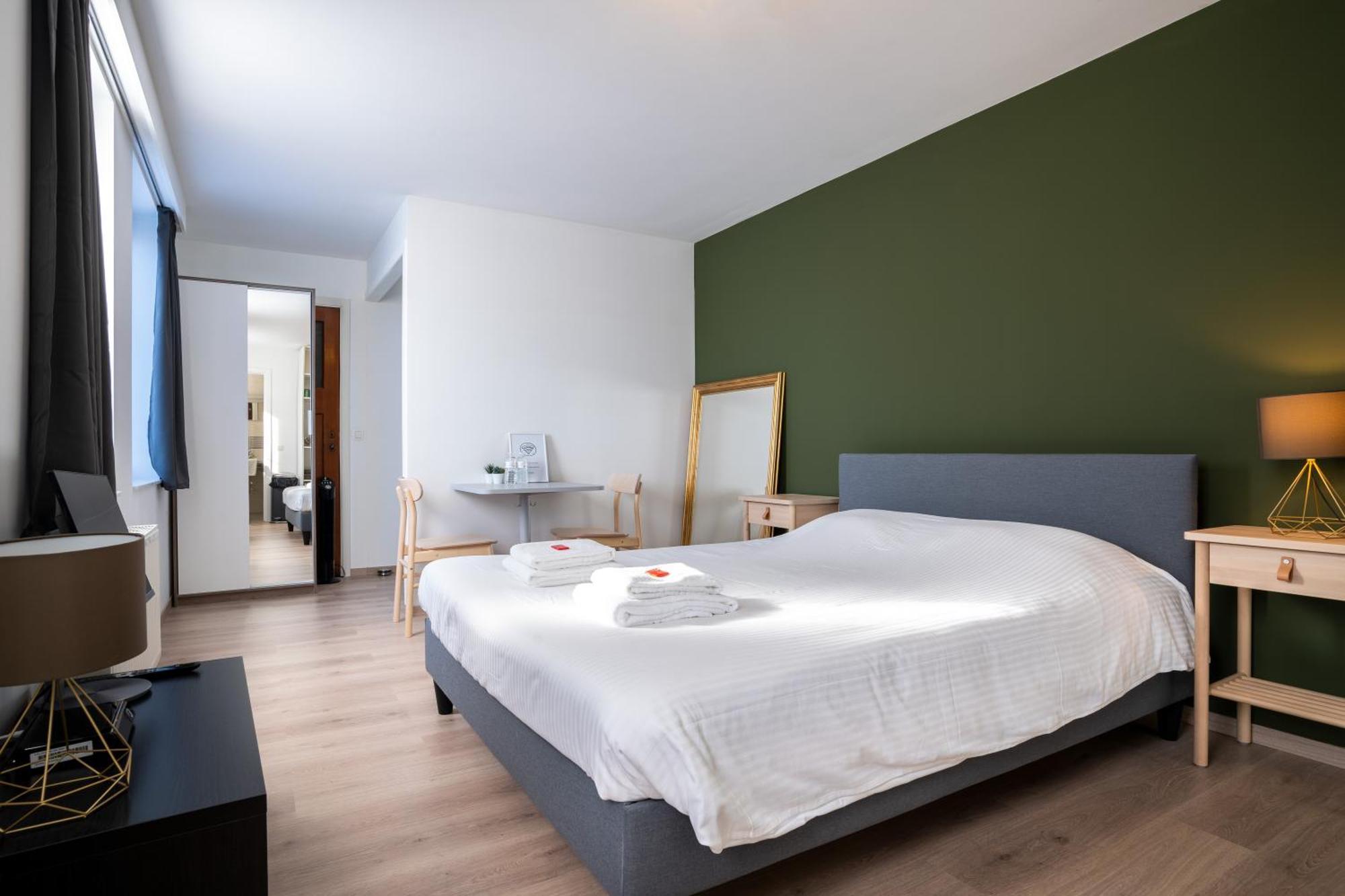 General Sixty-Seven By Romy&Travis Hotel บรูจส์ ภายนอก รูปภาพ