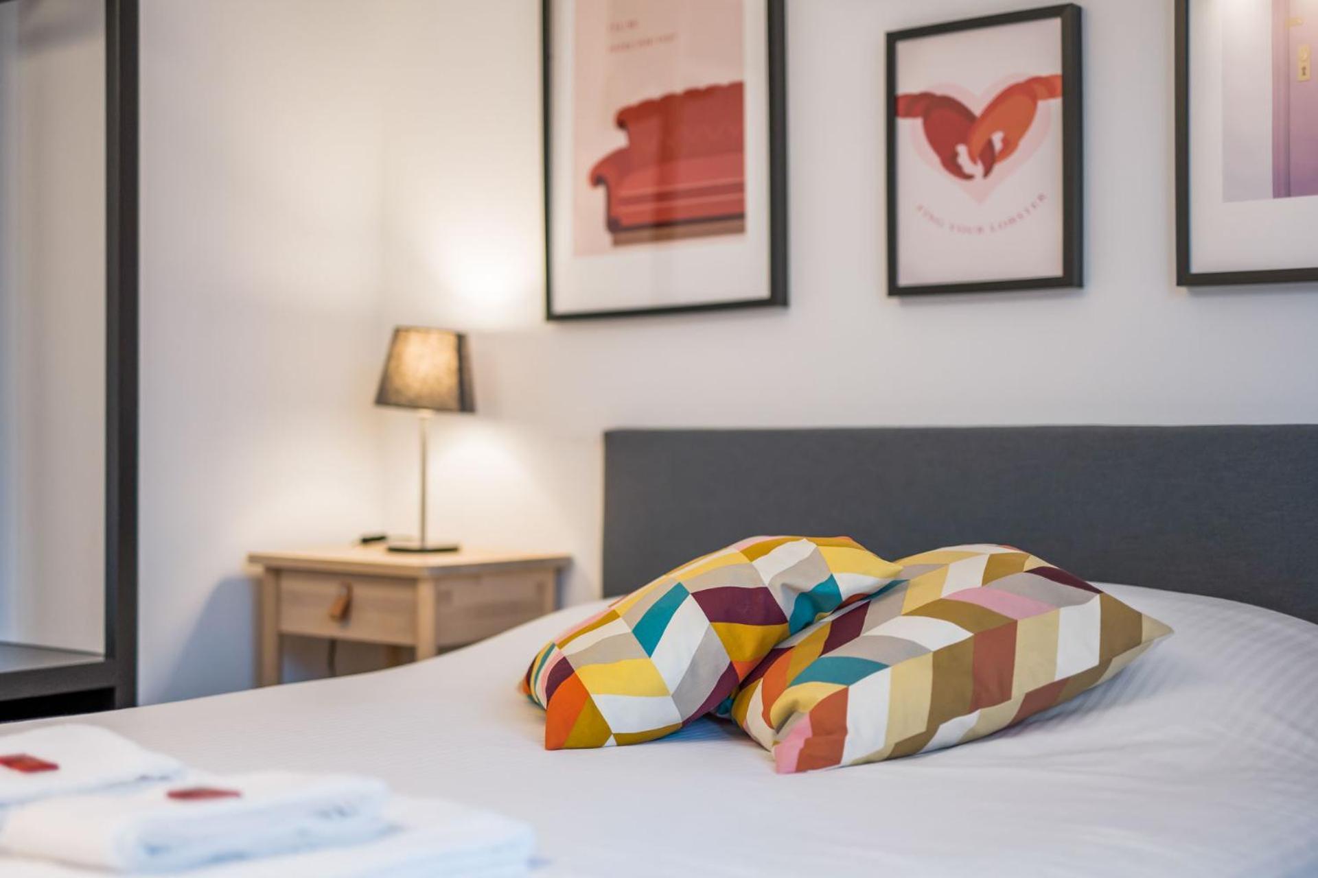 General Sixty-Seven By Romy&Travis Hotel บรูจส์ ภายนอก รูปภาพ